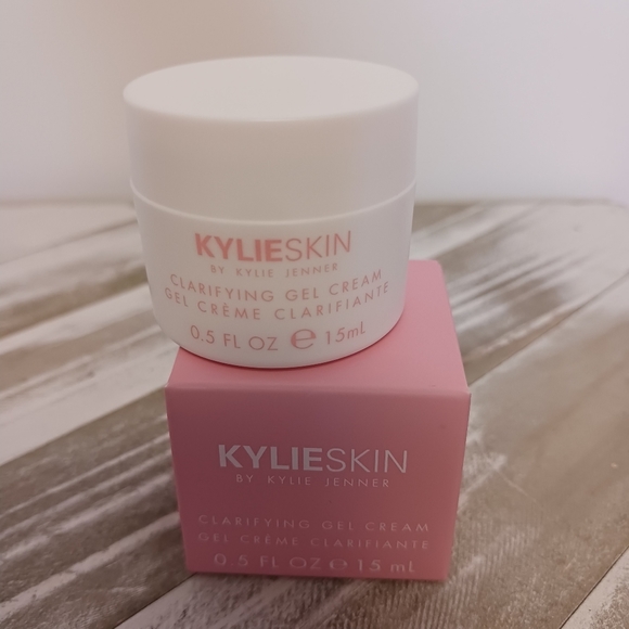Kylie Cosmetics Other - 𝅺Kylie Skin Clarifying Gel Cream